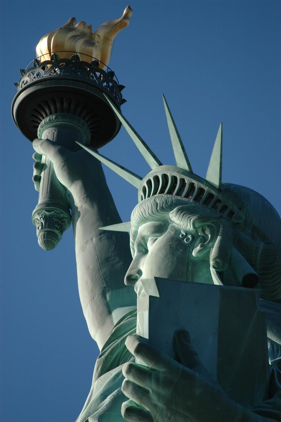 photo of the statue of liberty 